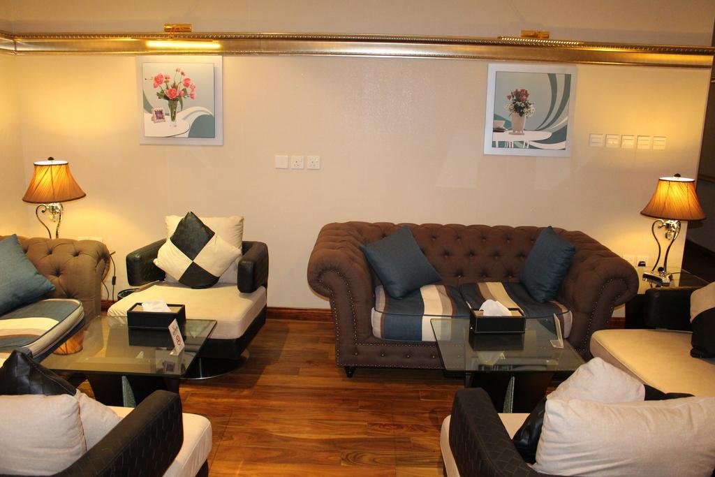 واحة النفل للشقق المخدومة -المصيف Wahat Al Nafil -Almasif- Serviced Apartments Ер-Ріяд Екстер'єр фото